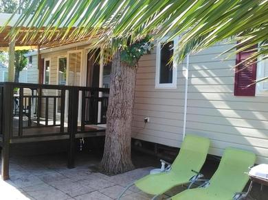 Holiday home Bungalow de 3 chambres a Vias a 600 m de la plage avec piscine partagee et terrasse amenagee