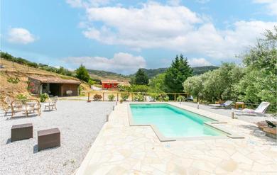 Дом отдыха Beautiful home in San Piero Patti with WiFi, 5 Bedrooms and Outdoor swimming pool