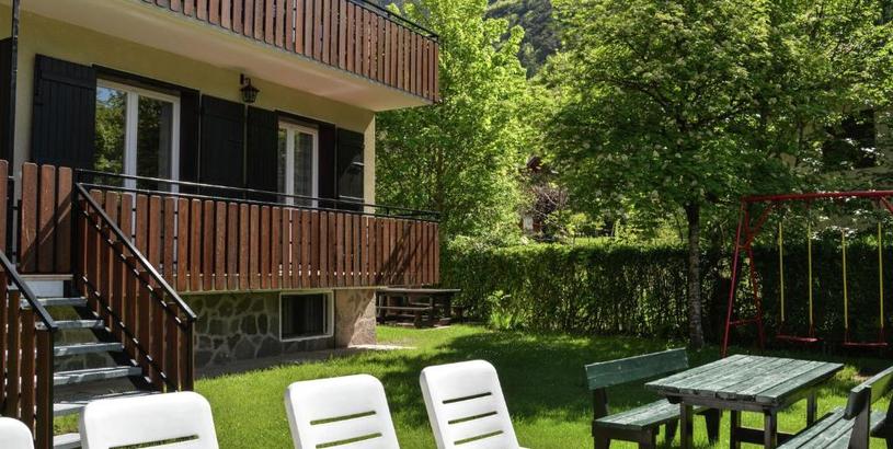 Дом отдыха Lake view apartment in Val di Ledro with pool