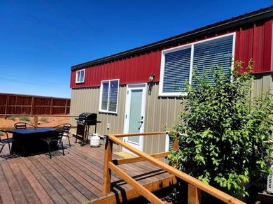 Holiday home Peaceful Tiny Home with private deck-fire pit-bbq