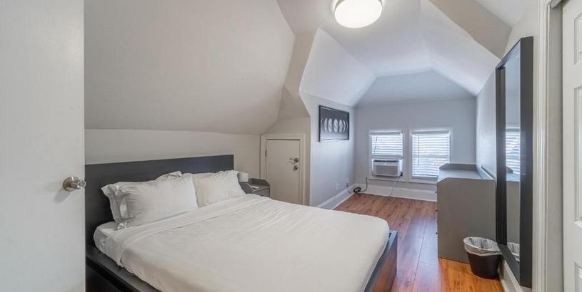 Apartments The Attic 20mins to NYC; Stylish 1Br