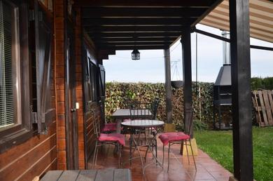 Guest house Cabaña rosa con jardín