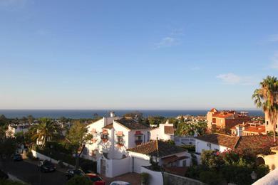 Holiday home Rooftop Villa - chalet en Cabo Pino con vistas al mar, jardines y piscina