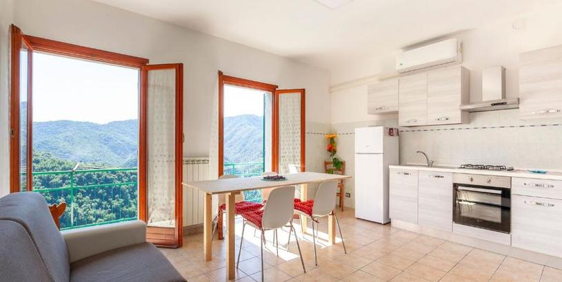 Apartments Cosy flat above Recco with hydromassage
