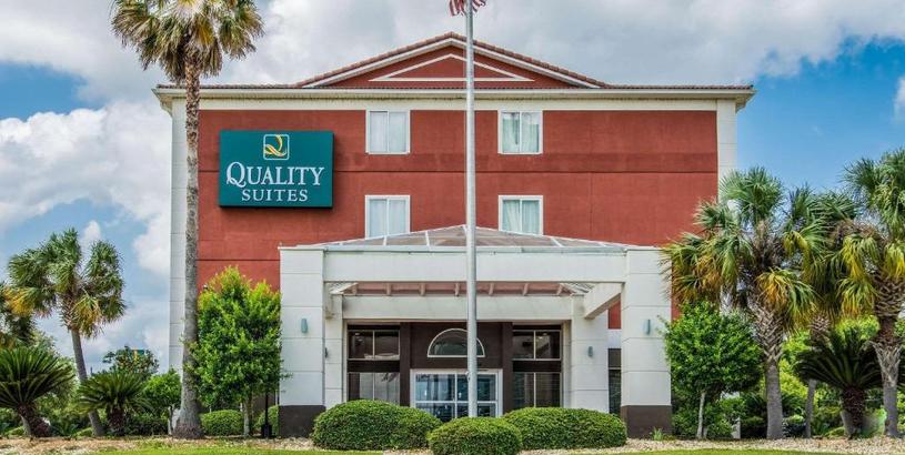 Hotel Quality Suites Lake Charles Downtown