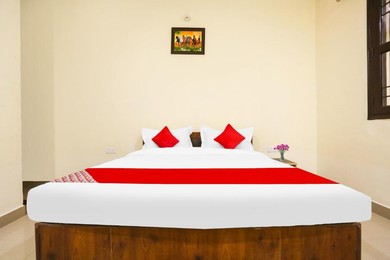 Hotel Saffron Guest House Durgapuri chowk