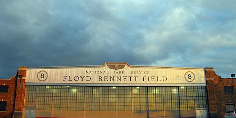 Floyd Bennett Memorial Airport (GFL), Гленс Фолс, Соединенные Штаты