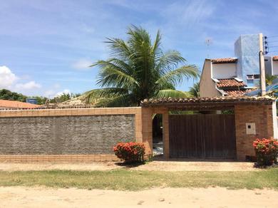 Дом отдыха Casa de Veraneio, com piscina, churrasqueira, área de lazer, três suites com ar condicionado a 100m da praia, na Barra de São Miguel-AL