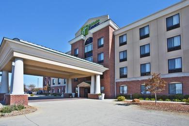 Отель Holiday Inn Express Hotel & Suites Anderson, an IHG Hotel