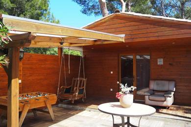 Шале Chalet with outdoor pool, Le Beausset