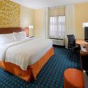 Отель Fairfield Inn & Suites by Marriott Springfield Northampton/Amherst