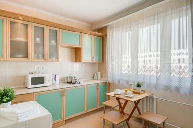 Apartments #41 Orekhovo apartments with 3 bedrooms near Tsaritsyno park