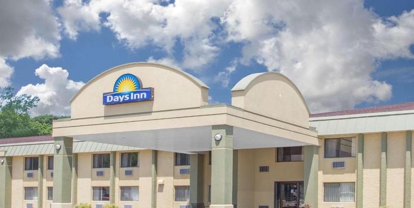 Отель Days Inn by Wyndham Portage