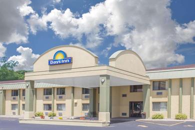 Отель Days Inn by Wyndham Portage