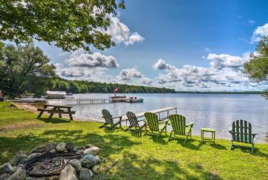 Holiday home Cozy Carp Lake Cottage with Dock, 4 Kayaks and Fire Pit