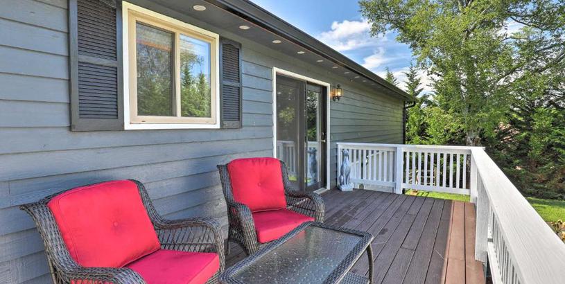 Holiday home Pet-Friendly Mars Hill Home about 1 Mile to Dtwn!