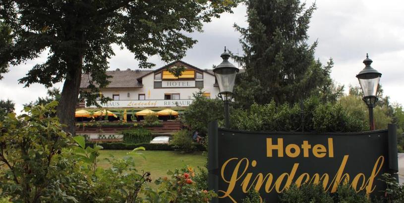 Отель Hotel-Restaurant Lindenhof