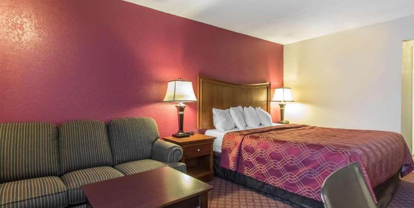 Отель Econo Lodge Inn & Suites Joplin