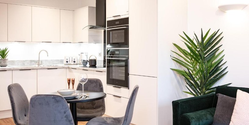 Apartments City Centre - Free Parking - Stylish 2 bedroom apartment