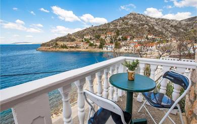 Апартаменты Beautiful apartment in Starigrad with WiFi