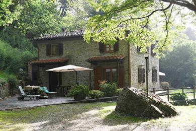 Guest house Pietra d'Acqua B&B in the woods