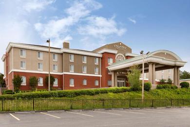 Country Inn & Suites by Radisson, Commerce, GA Near SK Battery Plant