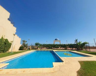 Hotel Bonitas vistas con piscina y terraza