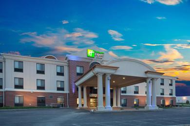 Отель Holiday Inn Express Hotel & Suites Concordia US 81, an IHG Hotel