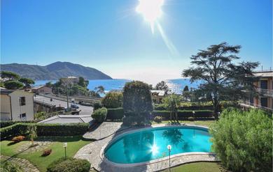 Апартаменты Awesome apartment in Recco with Outdoor swimming pool, 2 Bedrooms and WiFi