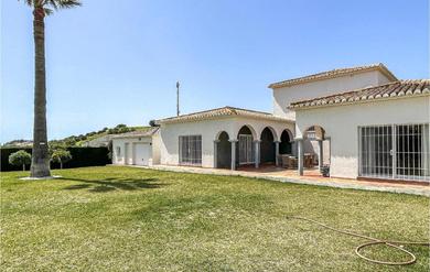 Holiday home Amazing Home In Las Lagunas De Mijas With 6 Bedrooms, Wifi And Swimming Pool
