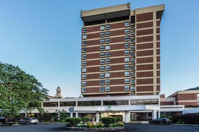Hotel Holiday Inn & Suites Pittsfield-Berkshires, an IHG Hotel