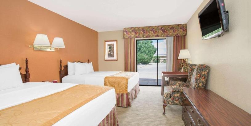 Hotel Days Inn & Suites by Wyndham Red Rock-Gallup