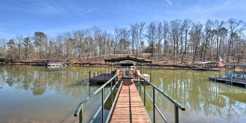Holiday home Lake Hartwell Retreat with Boat Dock and Kayaks!