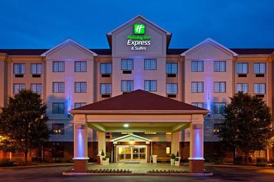 Отель Holiday Inn Express Hotel & Suites Indianapolis - East, an IHG Hotel
