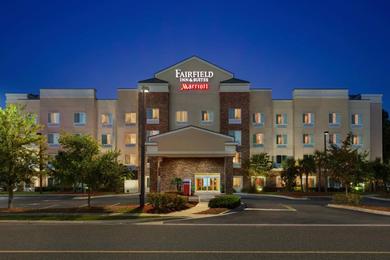 Отель Fairfield Inn & Suites Jacksonville West/Chaffee Point