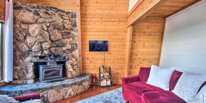 Holiday home Updated Pine Mountain Club Cabin - Stone Fireplace