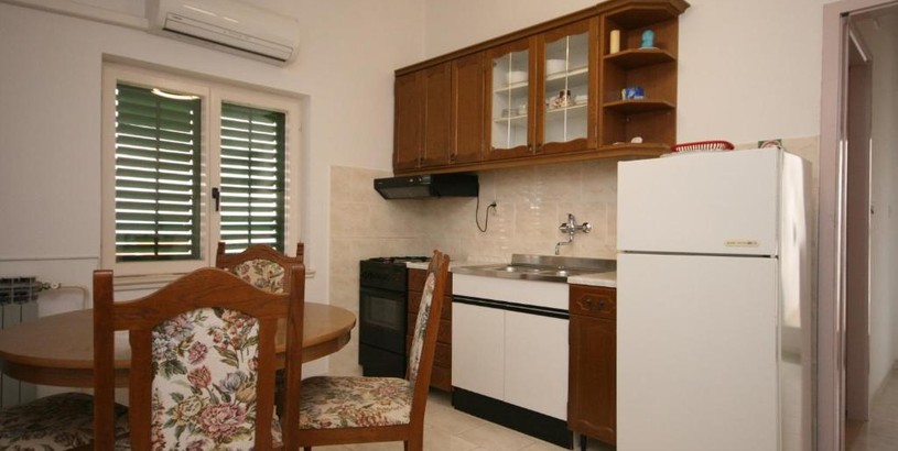 Apartments Apartments by the sea Turanj, Biograd - 6445