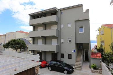 Apartments Apartments by the sea Nemira, Omis - 17039