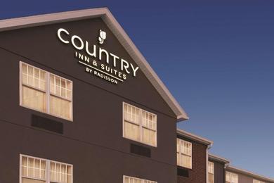 Hotel Country Inn & Suites by Radisson, Dubuque, IA