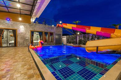 5 Bedroom Private Pool Villa! MD5