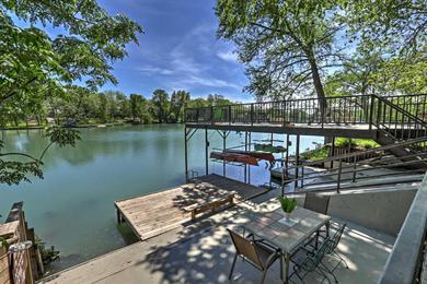 Holiday home Waterfront Guadalupe River Lodge Home with Dock!