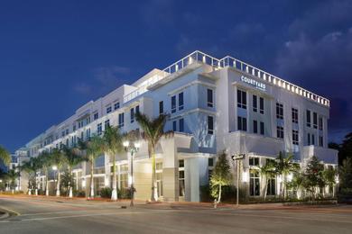 Отель Courtyard by Marriott Delray Beach