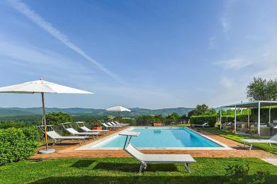 Rapale Villa Sleeps 20 with Pool and Air Con