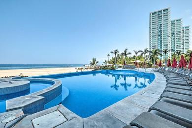 Oceanfront Resort Condo with Stunning Beach Views!