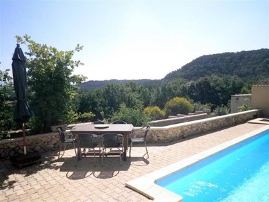 Villa Inviting villa in Saint Paul trois Chateaux with pool