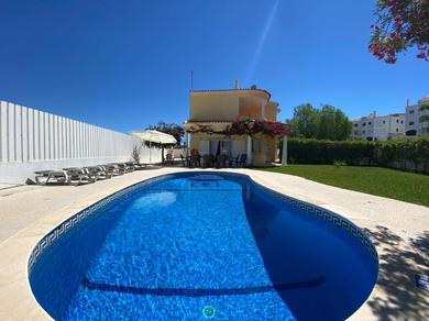  Villa Orange Pool