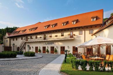 Отель Lindner Hotel Prague Castle