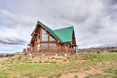 Peaceful La Sal Cabin with Fire Pit and Mtn Views
