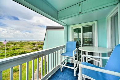 Apartments Chic Condo with Ocean Views and Pool - Walk to Beach!