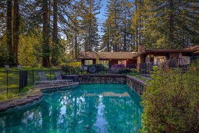 Дом отдыха Forest Ridge - Private Pool, Hot Tub, Yoga Room and Sauna